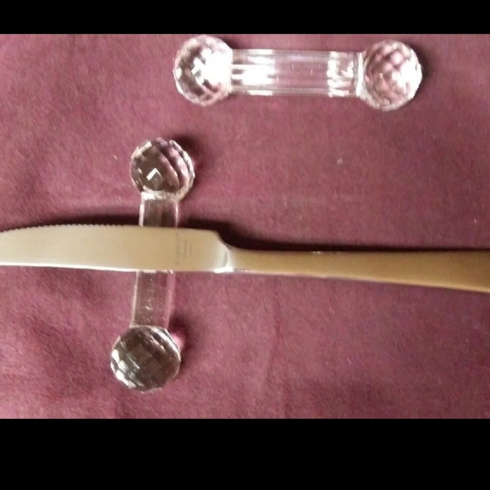 Vintage Diamond Cut Crystal Master Knife Rest